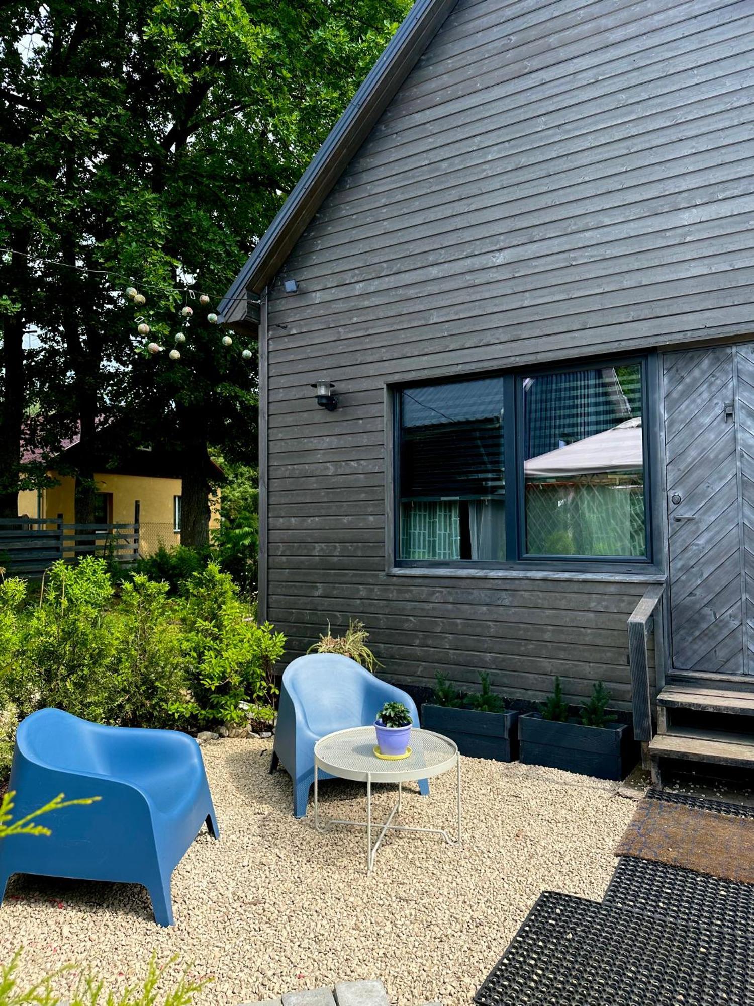 Amazing Little House On An Island With Garden Loma-asunnot Riika